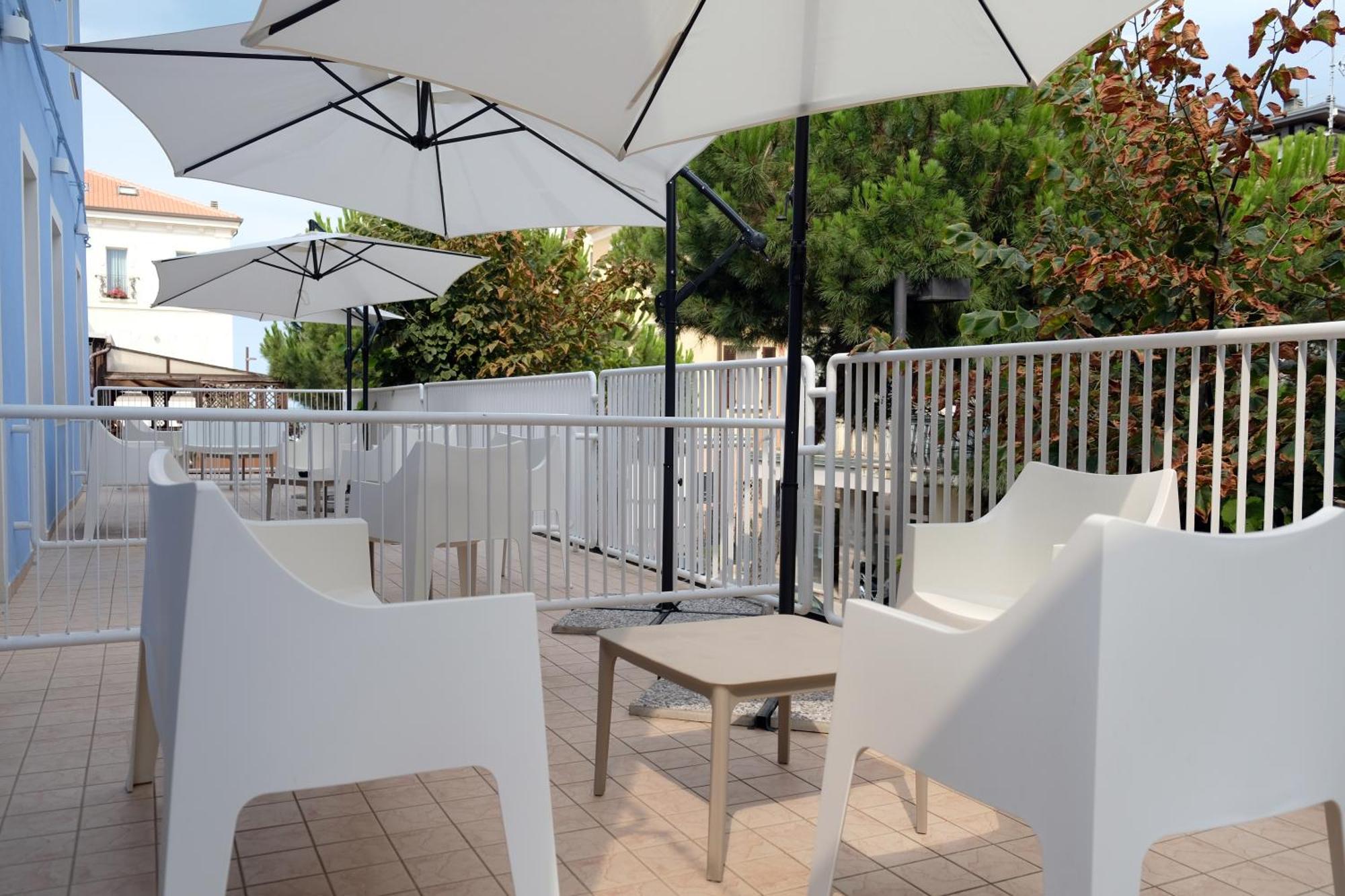 Hotel Canasta Ρίμινι Εξωτερικό φωτογραφία